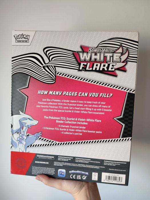 Pokémon White Flare Binder