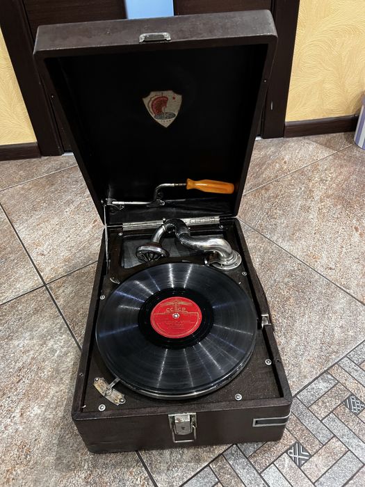 Патіфон в робочому станіСССР