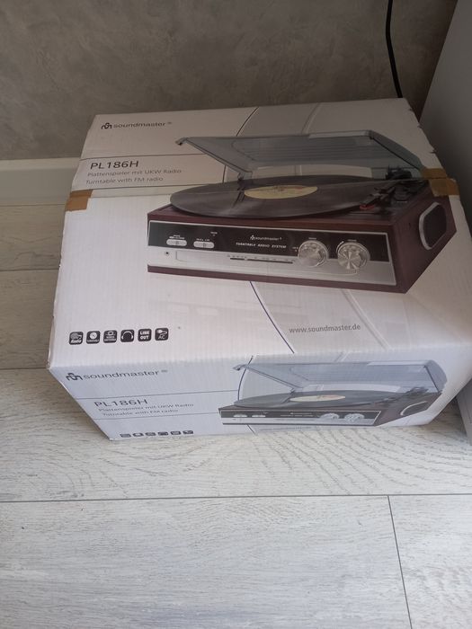 Проигрыватель виниловых пластинок Soundmaster PL186H