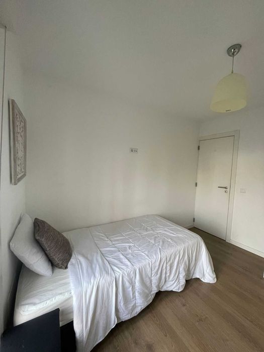 Quarto individual sem caução Olivais