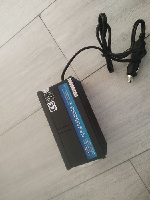 Inversor de corrente 12V para 220V 150W — carro / autocaravana /viagem
