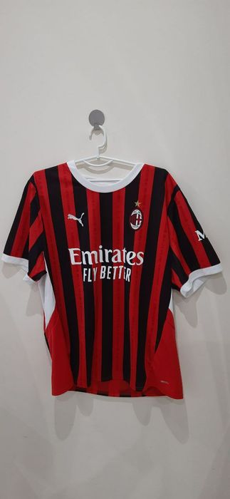 Оригінальна фірмова футболка FC Milan