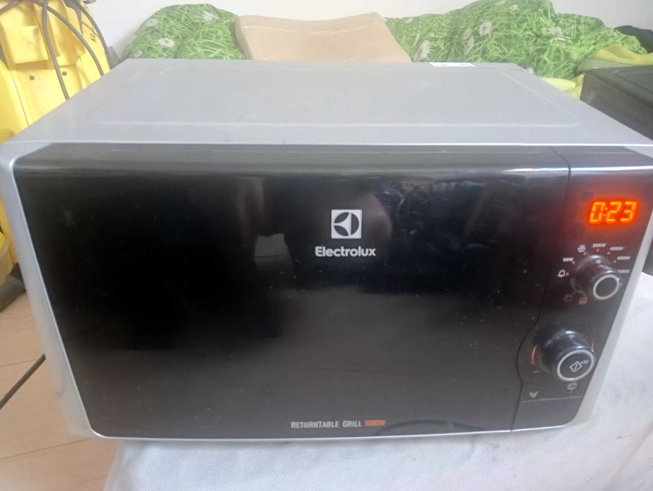 Mikrofalowka Electrolux