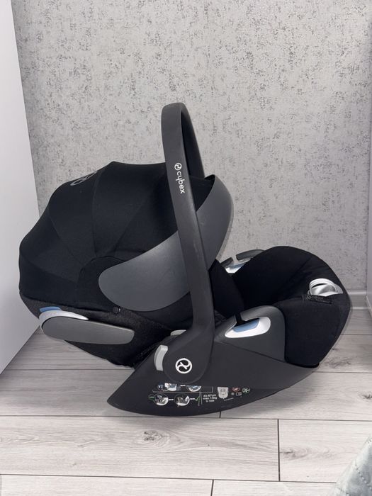 Продаю автокрісло cybex cloud z