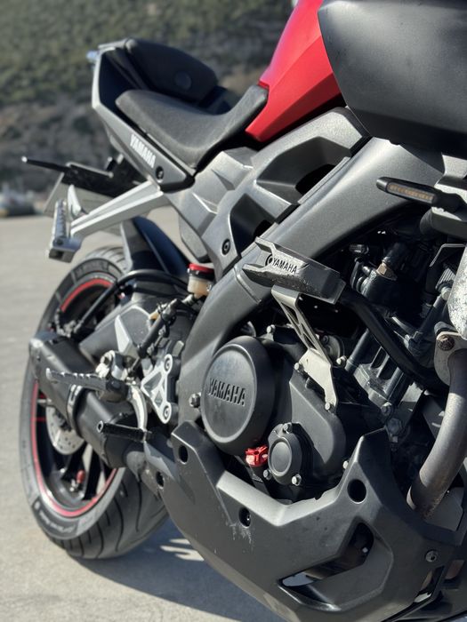 Yamaha MT-125 Vermelha