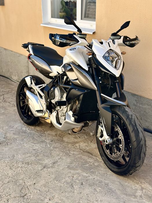 Mv agusta stradale 800 2018г.