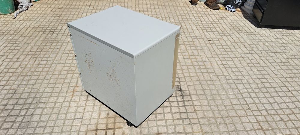 Armário metálico de escritório para garagem