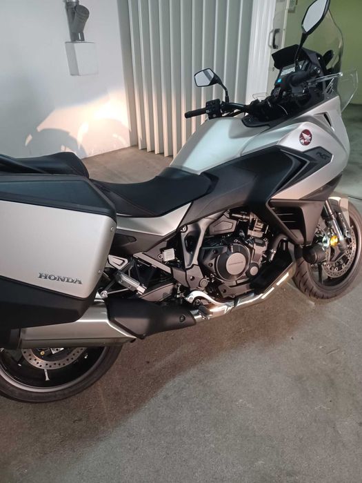 Moto Honda NT 1100 de Março 2025