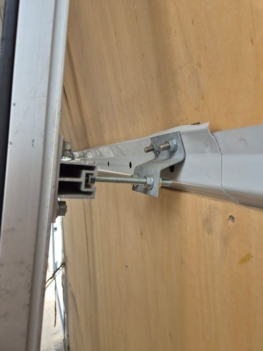 Cavalete porta-vidros de ALUMÍNIO p/ transporte no interior do veículo