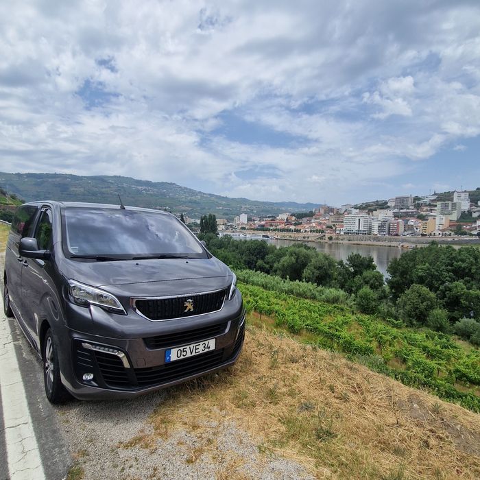 Peugeot Traveller Aloure 8 lugares