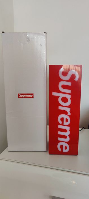Lampka Supreme Box Logo Lamp Red nowa Hecznarowice • OLX.pl