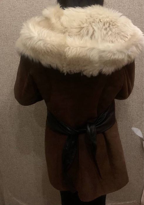 Натуральная кожа и мех!Женская дубленка