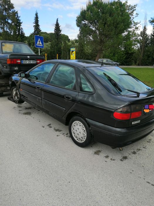Renault Laguna 1.8 gasolina para peças bancos pele eléctricos Boa mecâ