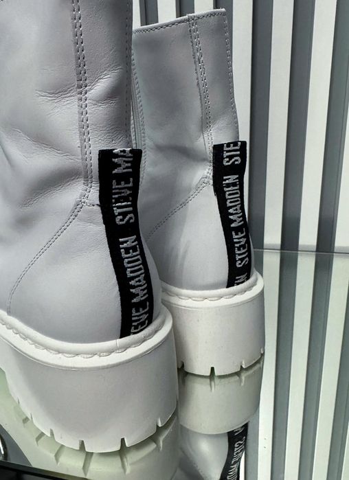 Nowe białe skórzane botki/workery Steve Madden
