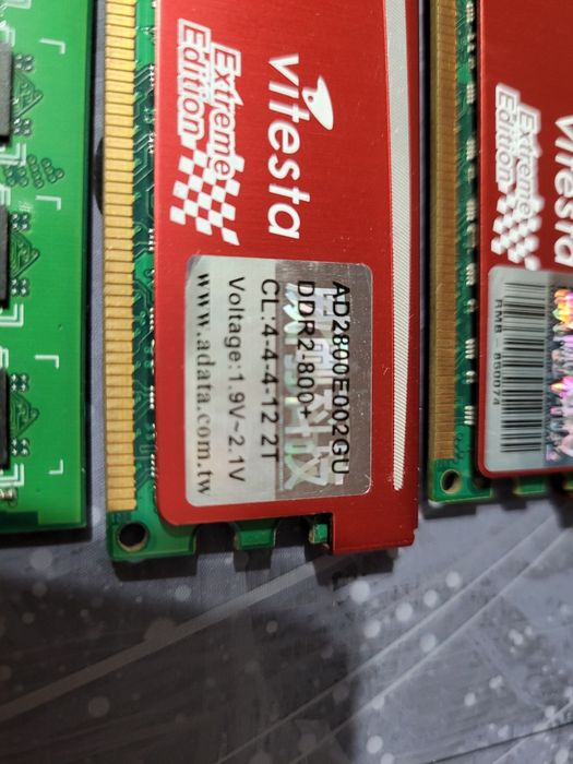 DDR 2 8gb razem 4x2gb dual channel. Adata Mushkin OCZ