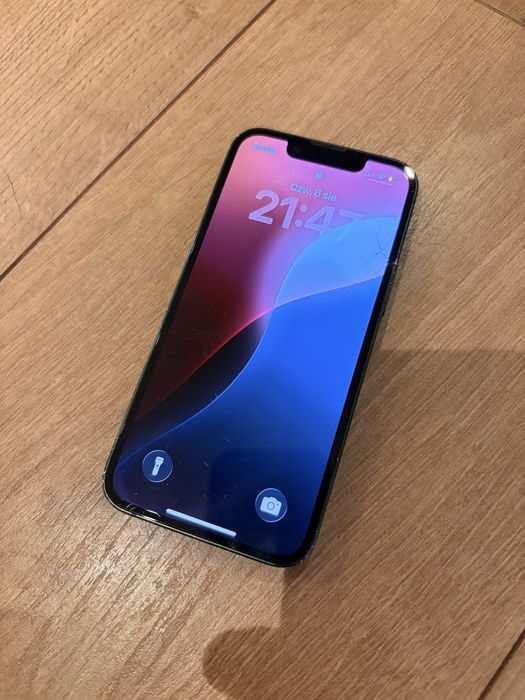 Iphone 13 mini uszkodzona szybka