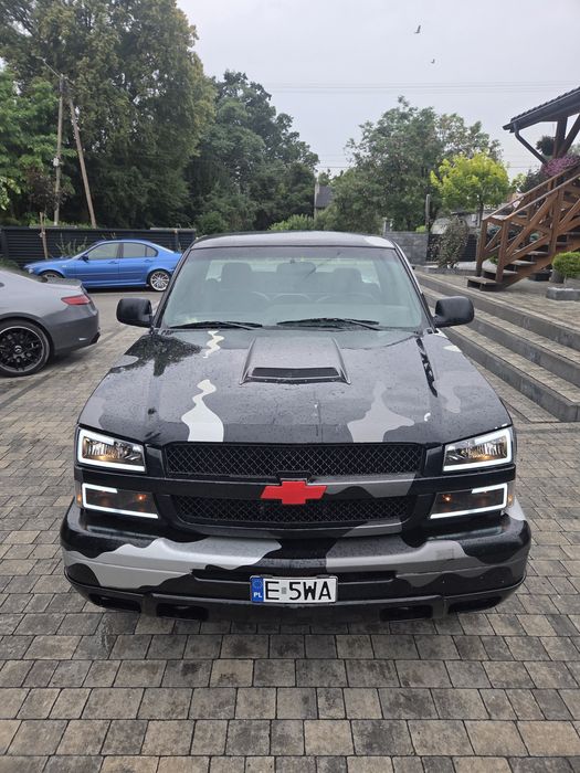 Chevrolet Silverado 5.3v8 2004r automat.  Przebieg 86tyś mil..