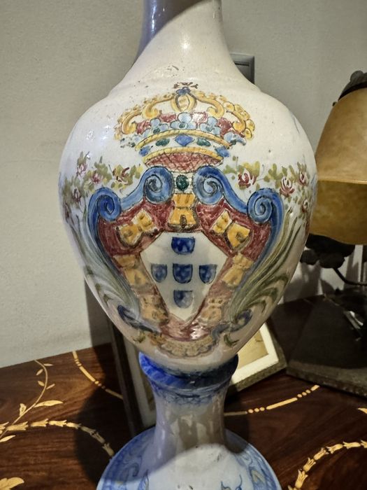 Grande Jarro Viúva Lamego, assinado Coelho, Sacavém