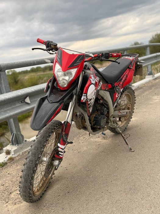 Продам мотоцикл loncin lx 250