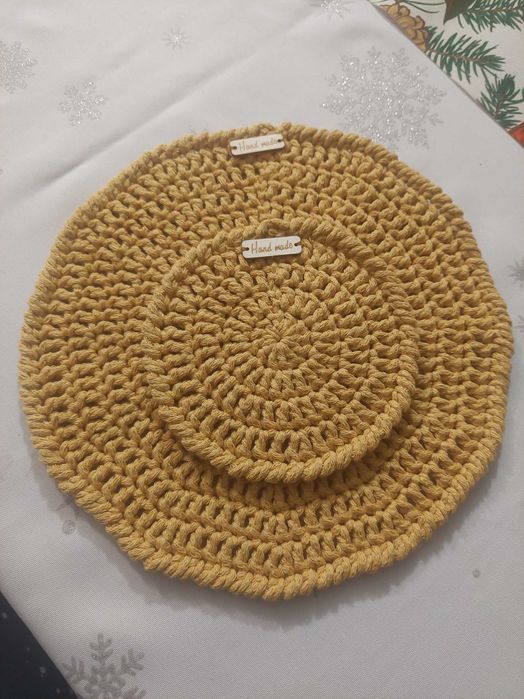 Podkładki pod talerze