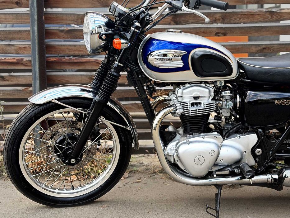 Kawasaki W650 2000 року, 1,3 тис. км пробігу