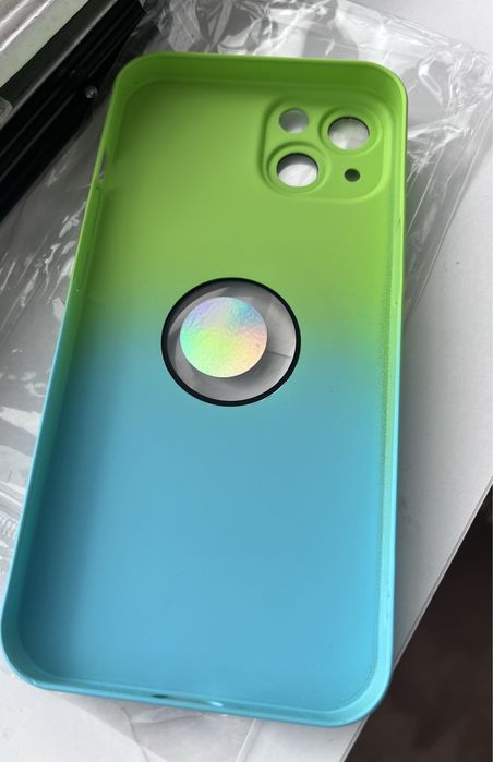 Чехол на iPhone 13