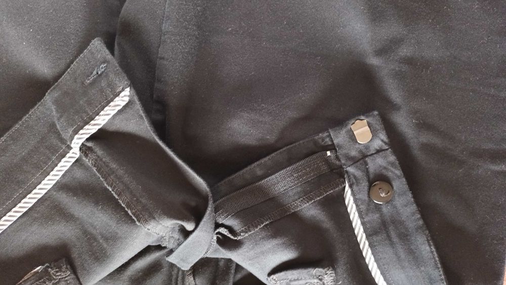 Calças pretas da Zara