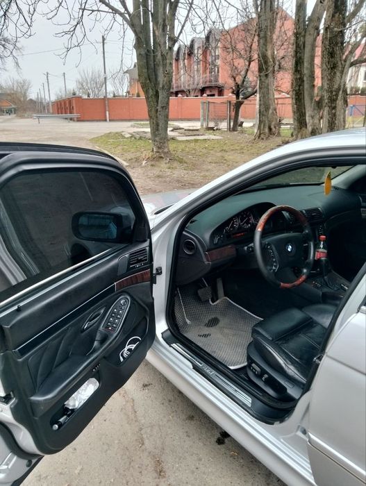 Продам власний автомобіль BMW E39 525i