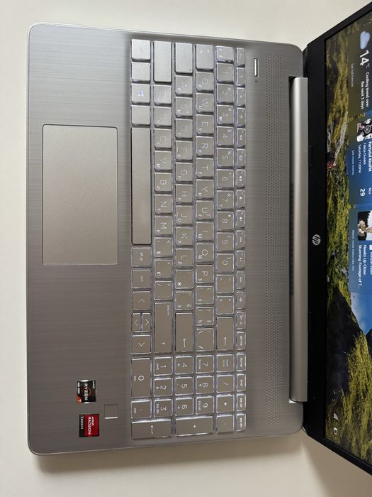 Продам ноутбук HP Laptop • Ryzen 7 • 16GB • 1TB SSD