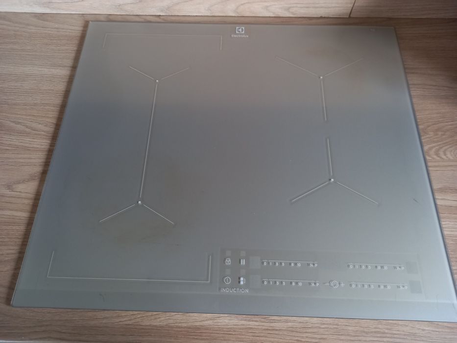 Płyta indukcyjna Electrolux szara