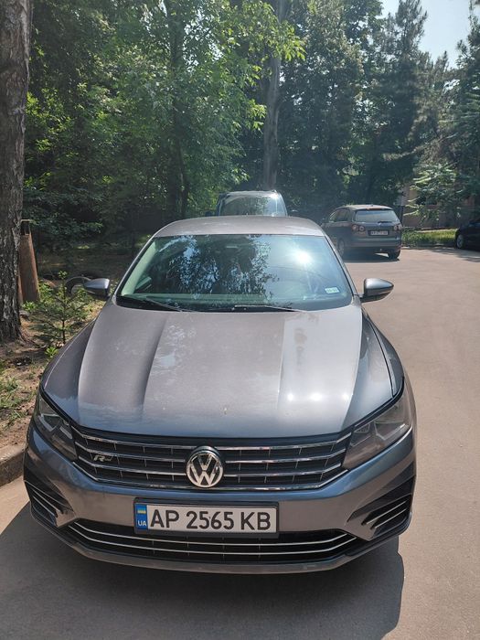 Фольксваген б8 2017р бензин