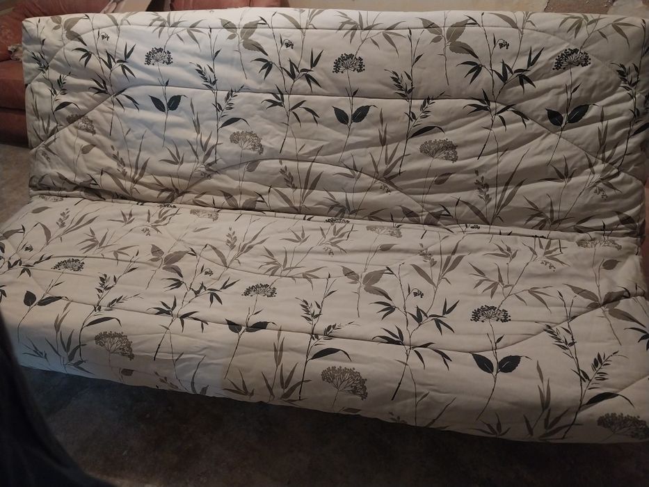 Três sofas a venda