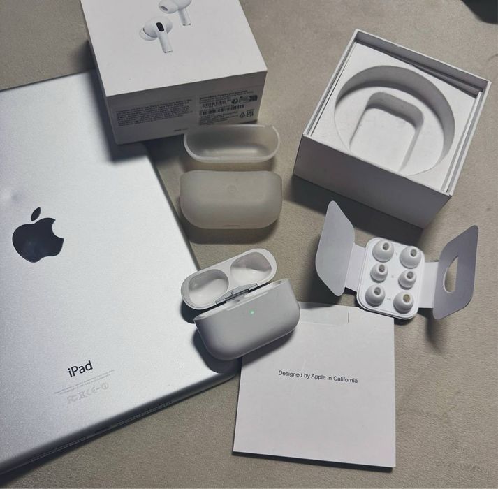 Кейс airpods оригинал