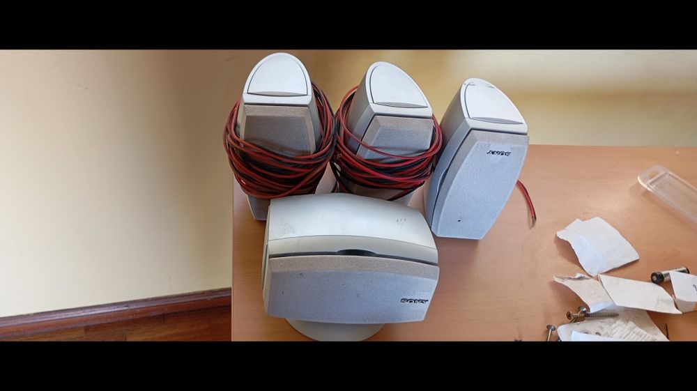 Subwoofer activo Yamaha+ colunas Sony pascal