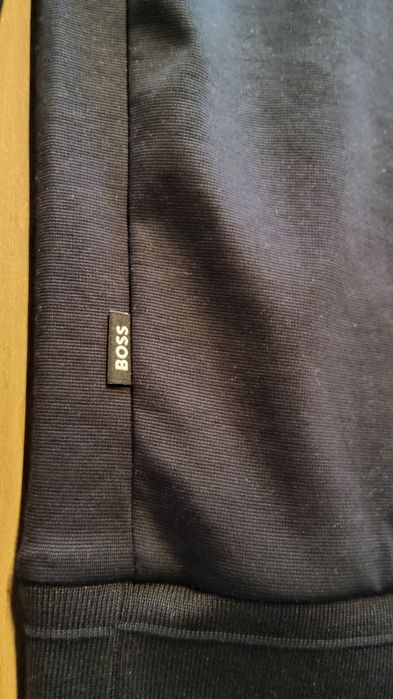 Bluza BOSS z kapturem roz.M granatowa