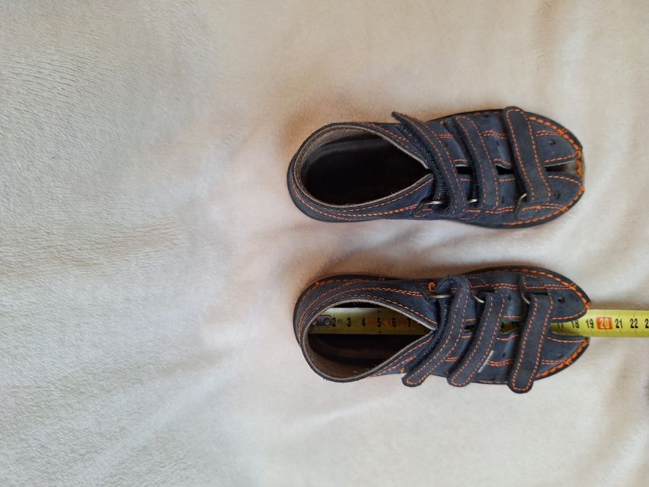 Sprzedam sandałki Adamki roz. 28