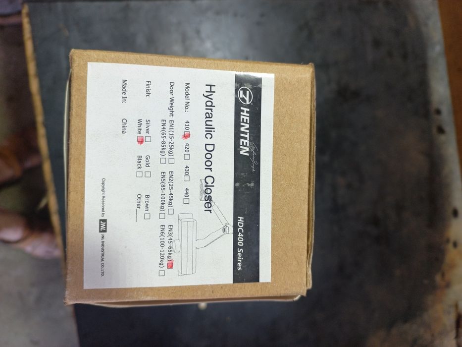 Доводчик дверной