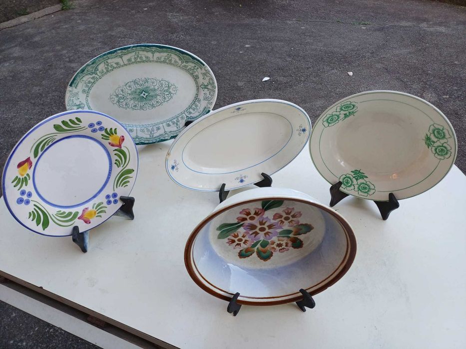 Peças de loiça antiga (2 travessas, 2 pratos e 1 malga)