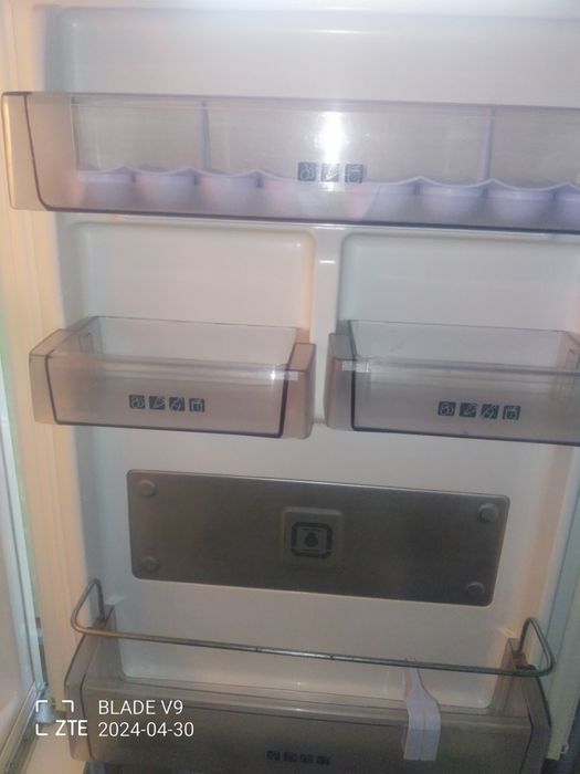 Холодильник Samsung