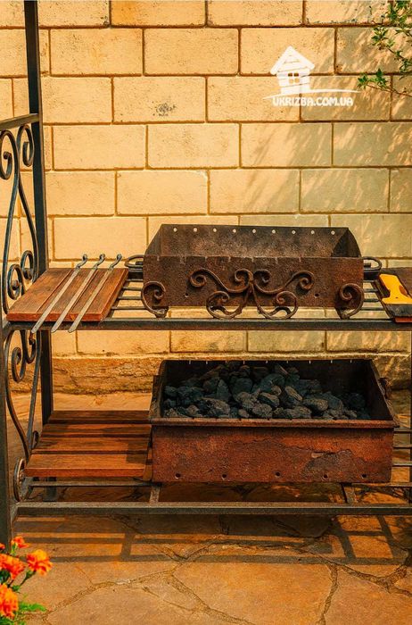 Київ. Будинок 300кв.Більярд, теніс, 5 спалень,бомбосховище. До 25 осіб