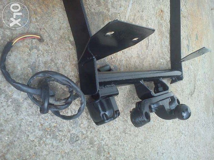 Reboque como novo com acabamento alta temperatura vendo ou troco