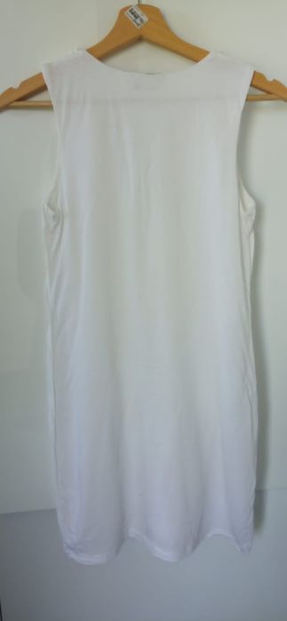 Biała sukienka z haftem Massimo Dutti xs
