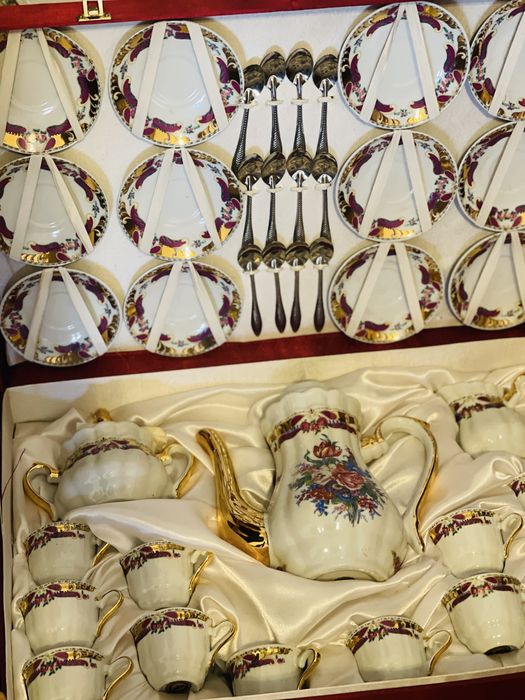 serviço de café dourado antigo luxo