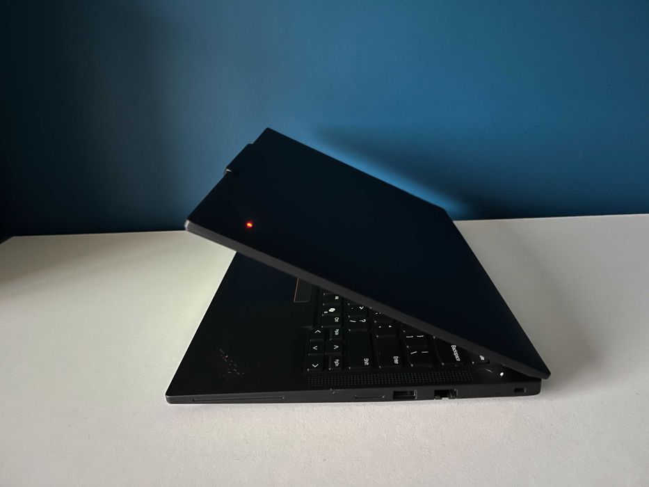 ThinkPad T14 Gen 5 - Intel Ultra 5 135U/32GB/512GB/Garantia