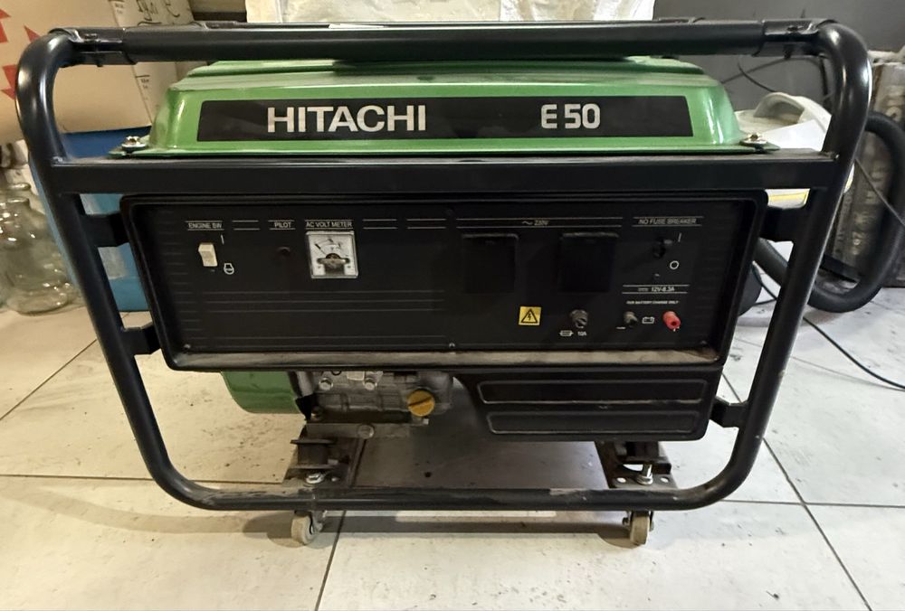 Продам генератор бензиновий Hitachi E50