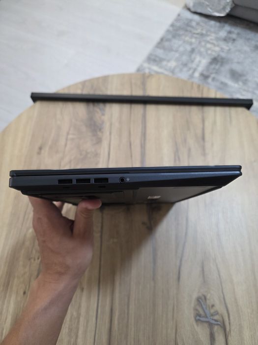 ASUS Zenbook Pro 14 Duo OLED (UX8402V) i9 / RTX – Para Peças ou Reparação