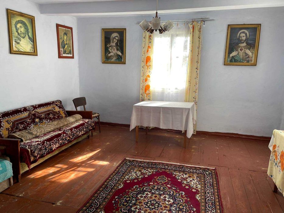 Продаж будинка та земельної ділянки в с. Якимів