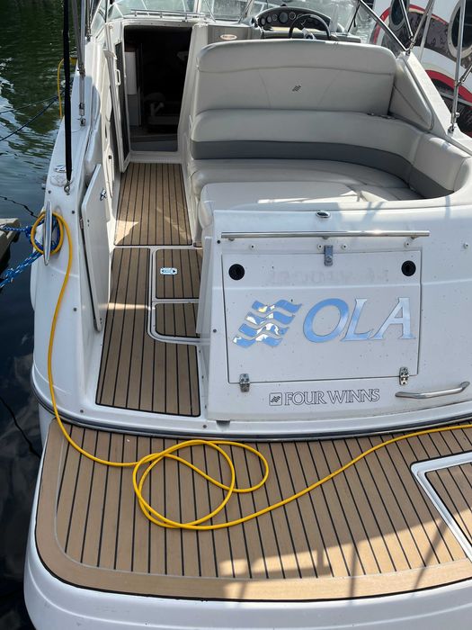 Jacht motorowodny motorówka Four Winns 268 kabinowa przyczepa toaleta