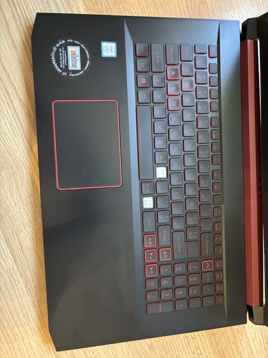 Acer Nitro 5 i5-9300 CPU 2.40GHz 8 GB Ramu Gtx 1650 Pamięć 512 GB