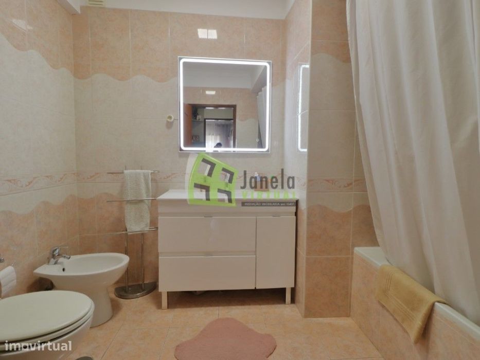 Apartamento T3 com Arrecadação - Quinta do Conde